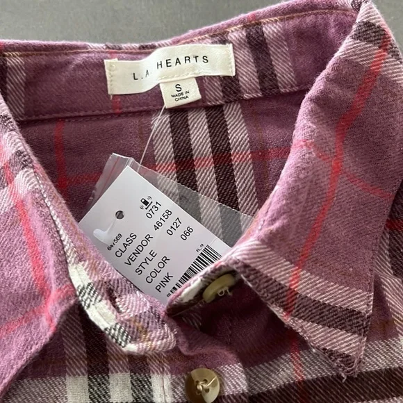 New with tags LA Hearts flannel womens shirt in size S - Picture 2 of 6